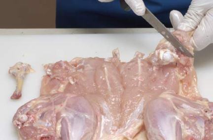 طريقة اخلاء العظم من الدجاج 4